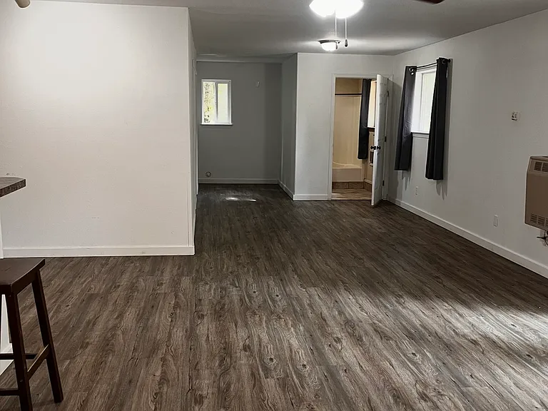 243 Pine St — Photo 4