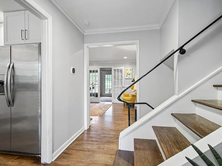 2259 Collier Dr — Photo 4