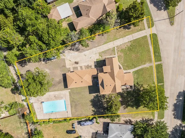 2035 Cedar Crest Blvd, Dallas, TX 75203