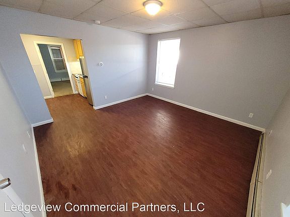 5th image of 151 N Hampshire Ln APT 6