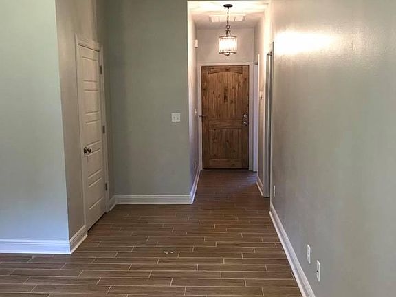 3rd image of 201 Hines Ln #6