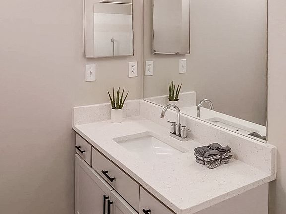 5th image of 4330 Point Cypress Blvd #4528308