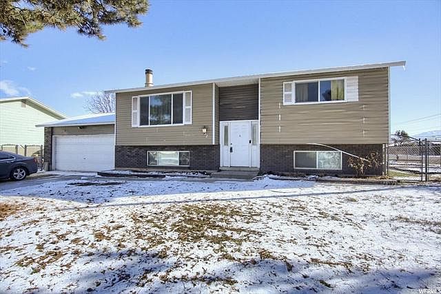 1st image of 712 N Dorothea Way