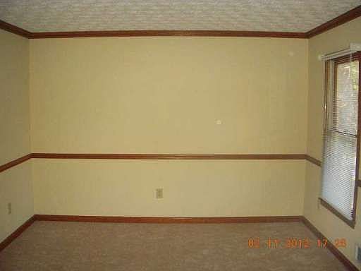 5th image of 2572 Oak Village Pl NE
