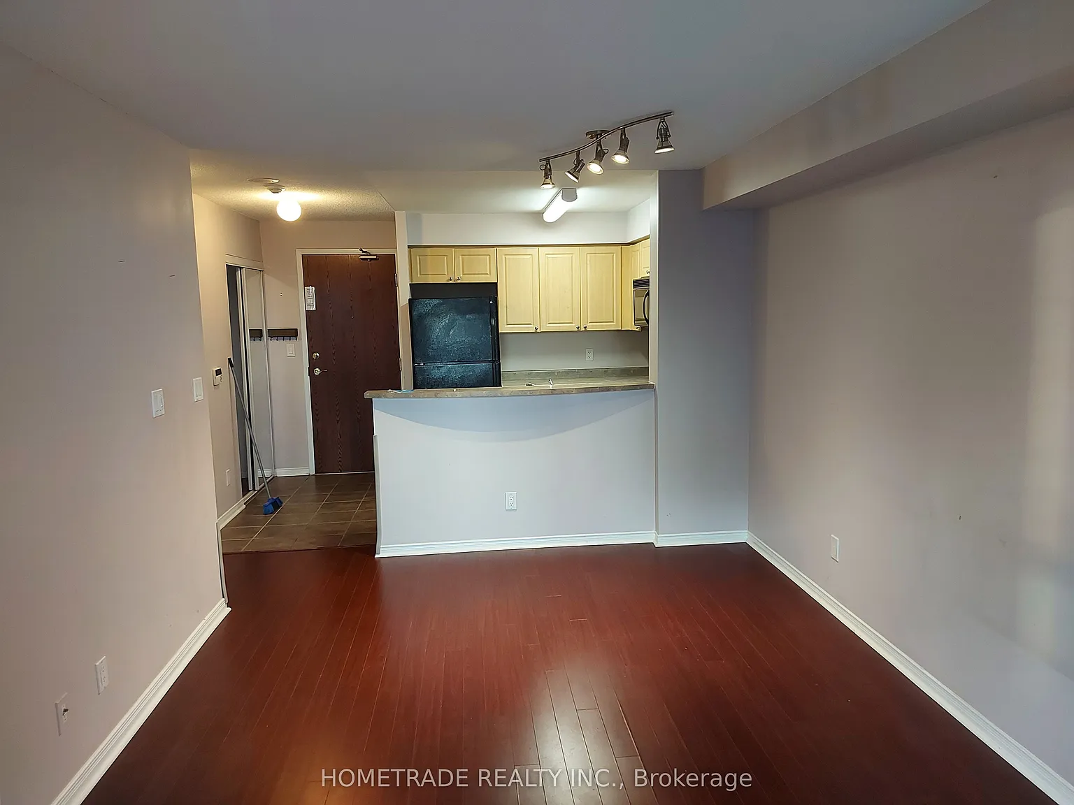 1 bed, $2,300 — Photo 2