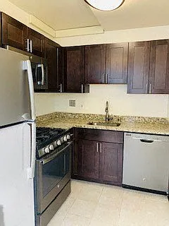 The 925 Apartments — Photo 94