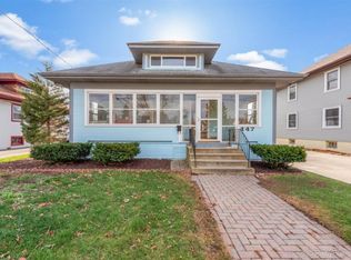 447 Washburn St, Elgin, IL 60123