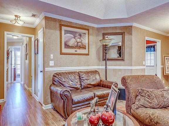 5th image of 5743 Valley Brook Ln