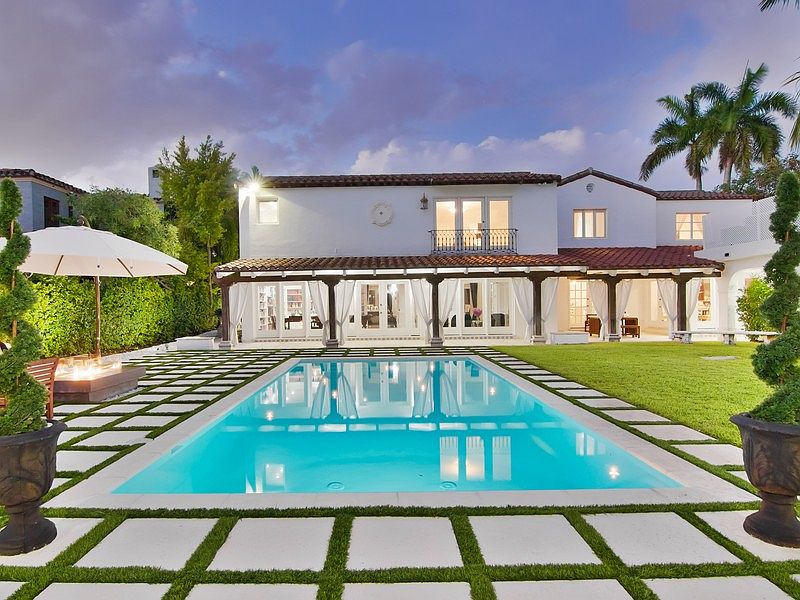 1st image of 756 Alhambra Cir