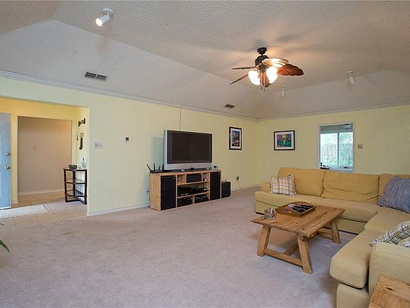4th image of 6218 Durant Cir