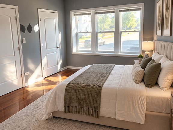 3rd image of 4900 W Hubbard St #1