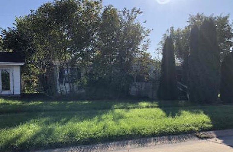 1st image of 1902 S East Dr