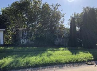 1902 S East Dr, Indianola, IA 50125
