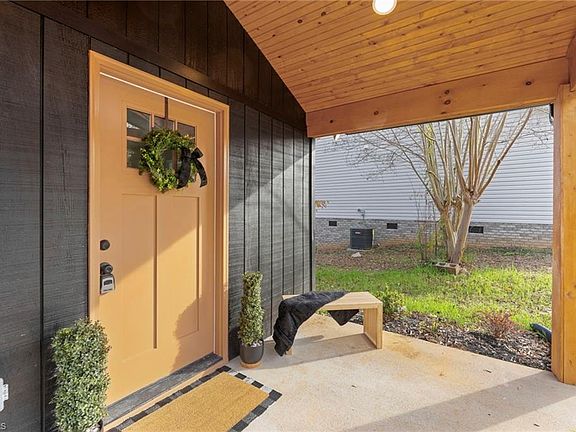 3rd image of 274 Hatley Cir NE
