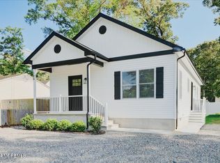 711 Monmouth Ave, Ocean Gate, NJ 08740