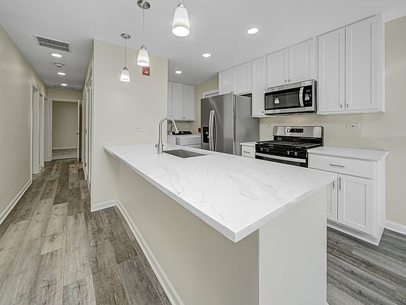 4th image of 8326 Portsmouth Dr Unit C