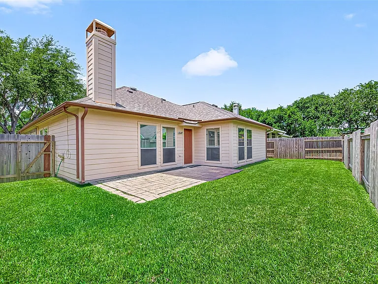 4818 Lake Catherine Ct — Photo 4