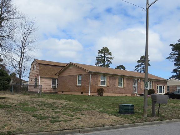 3rd image of 1312 Denver Dr