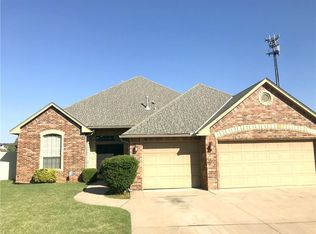 16709 Village Garden Dr, Edmond, OK 73012
