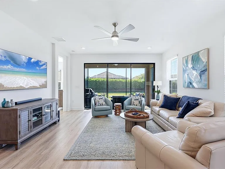 4733 Tortona Ct — Photo 9