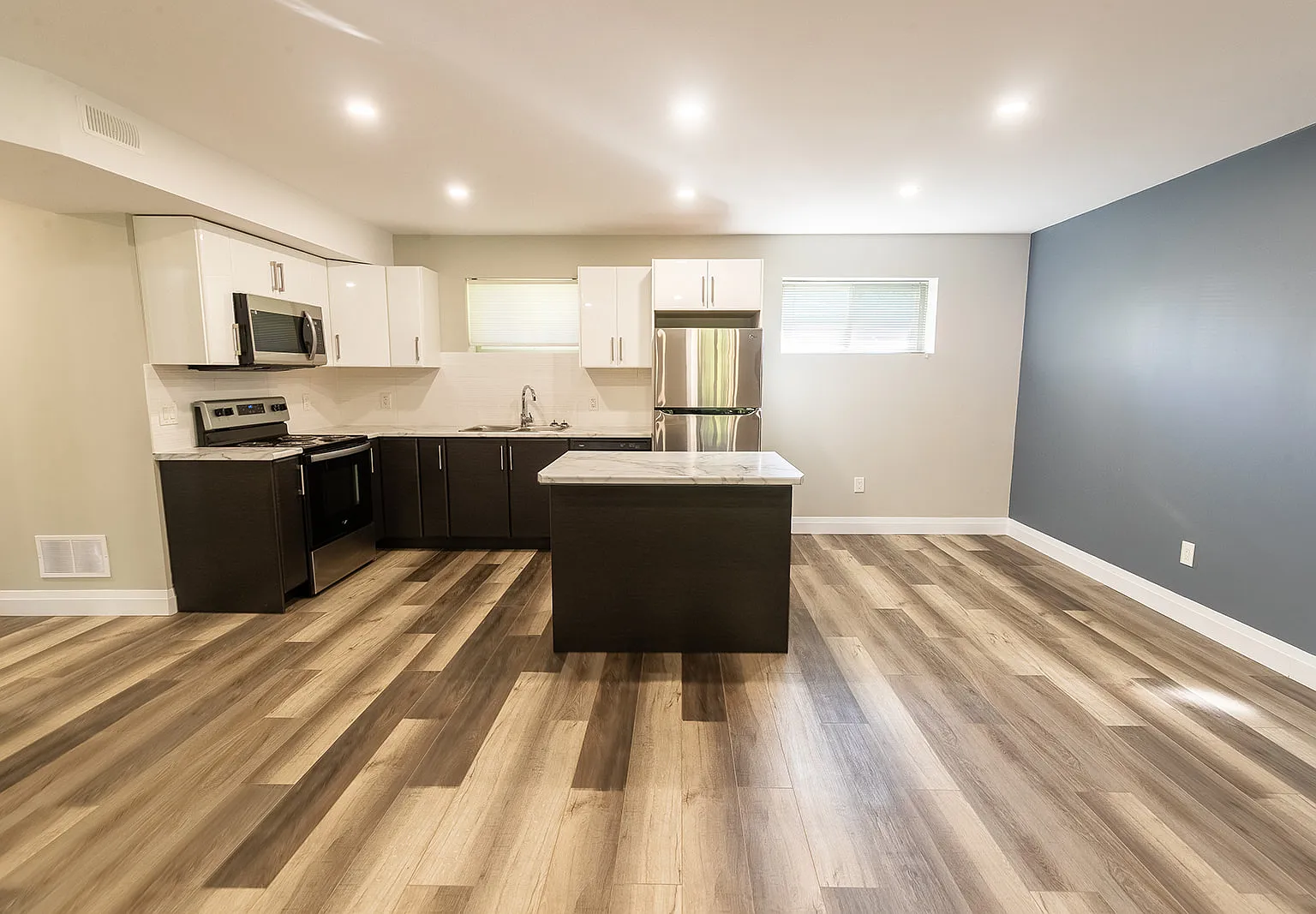 Westgate Village Townhomes — Photo 4