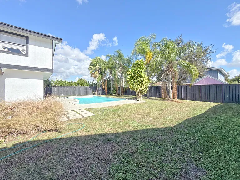 760 Windtree Way — Photo 12
