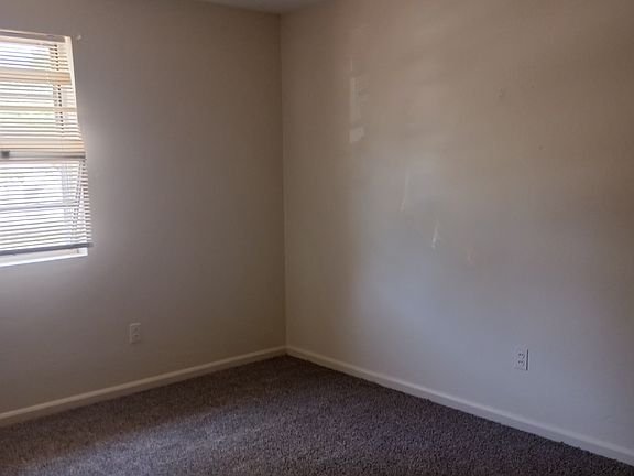 5th image of 611 Reid St #G