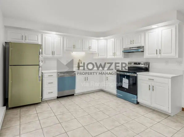 21 Pleasant Park #15, Millis, MA 02054