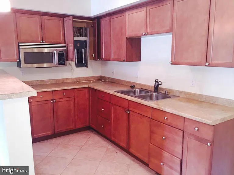 12015 Montrose Village Ter — Photo 13