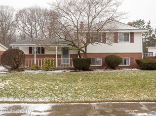 1904 Treadwell St, Westland, MI 48186