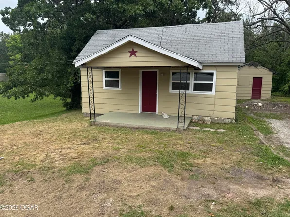 2212 S Main St, Galena, KS 66739