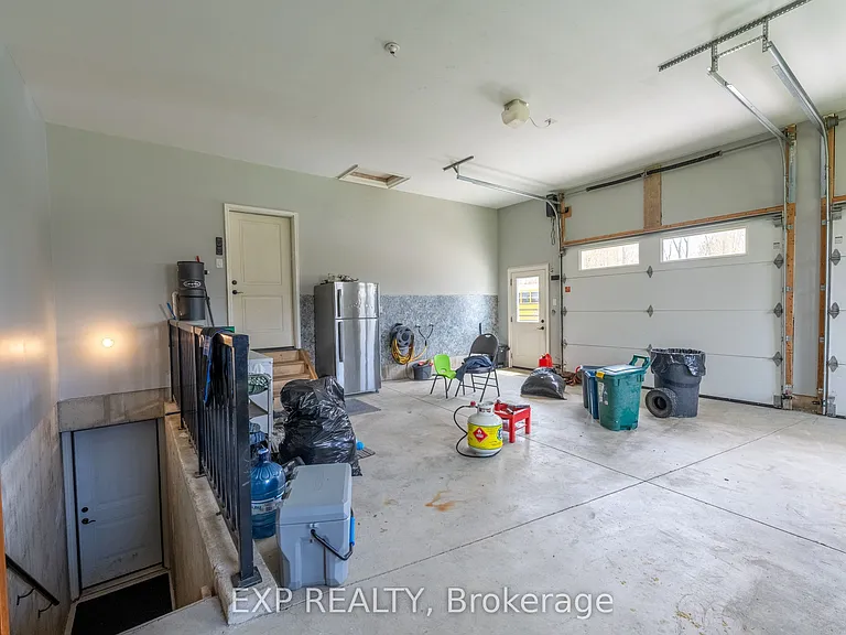 911 Wyldewood Rd — Photo 32