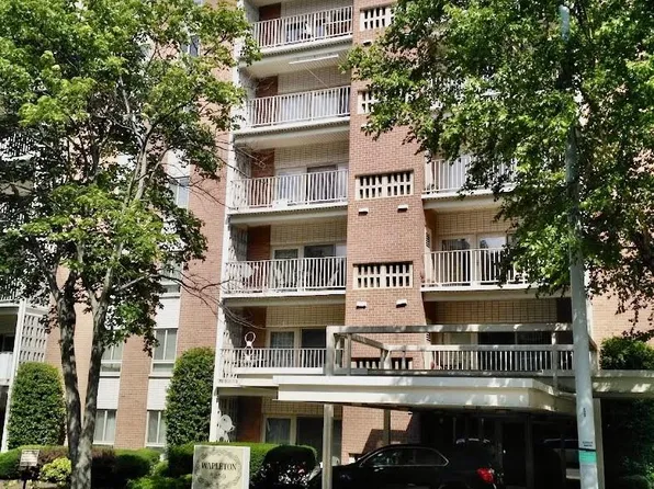 5250 Valley Dr #715, Alexandria, VA 22305