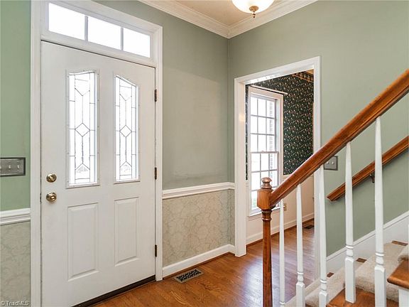 3rd image of 40 Heather Ct