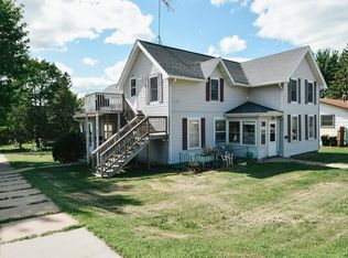 576 East Ave, Zumbrota, MN 55992