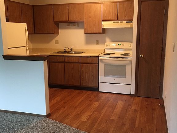 5th image of 756 Abrams St APT 1