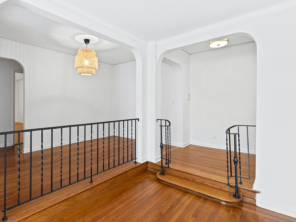 1st image of 55 E 190th St APT 28