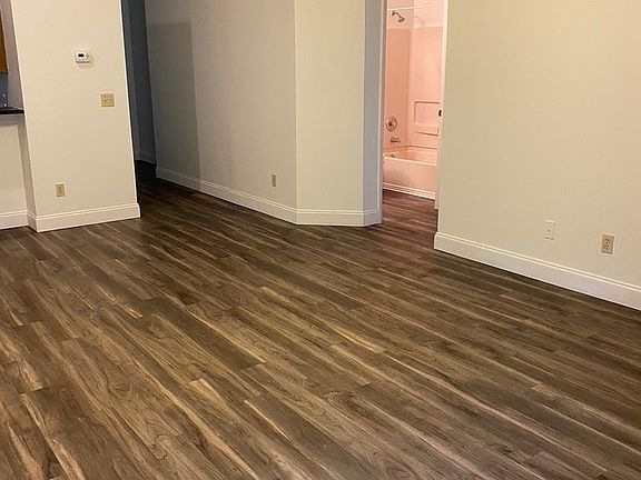 3rd image of 168 Reserve Cir