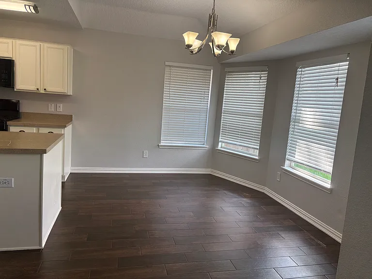 1384 Havelock Dr — Photo 17