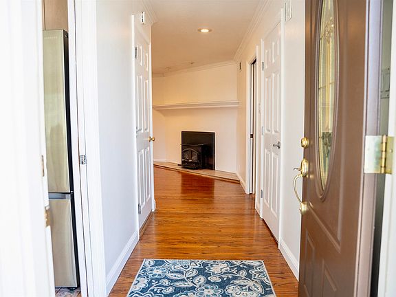 3rd image of 64 Washington St