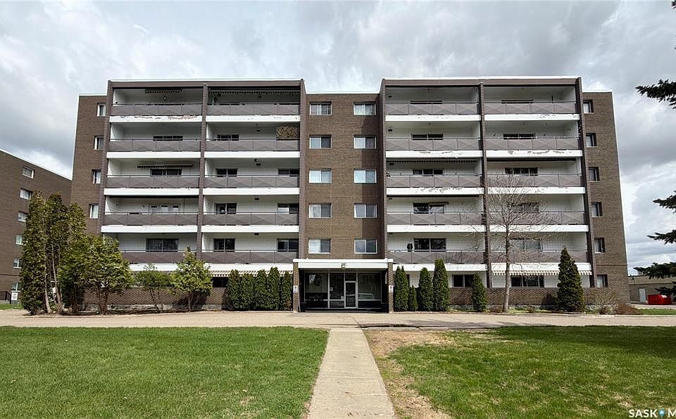 1st image of UNIT 206-4615 Rae STREET