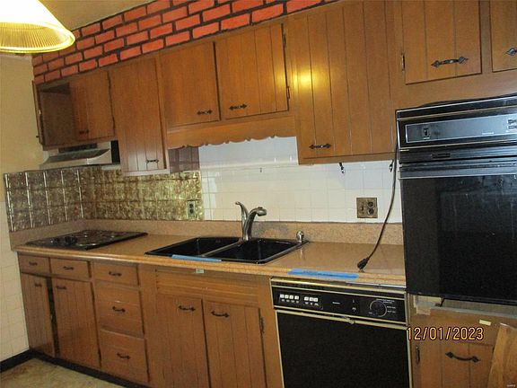 5th image of 8800 Jordan Ave