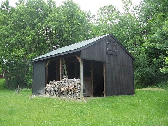 2-Stall Barn