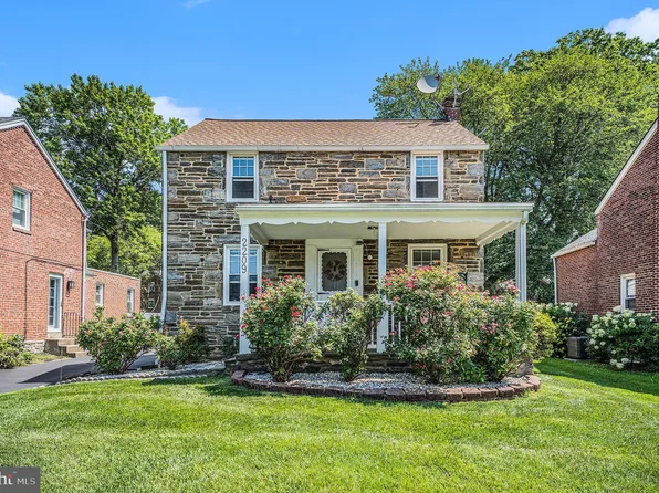 2209 E County Line Rd, Ardmore, PA 19003