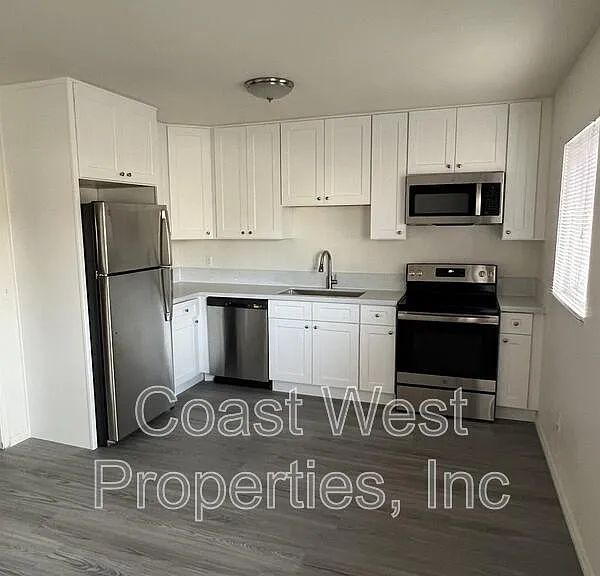 1361 Grand Ave #6 — Photo 7