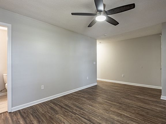 4th image of 109 Latham Dr #61