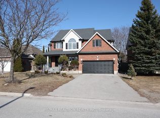 25 Highcastle Ave, Georgina, ON L4P 4B4