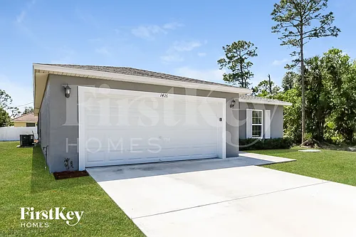 1426 SW Oriole Ln Photo 1