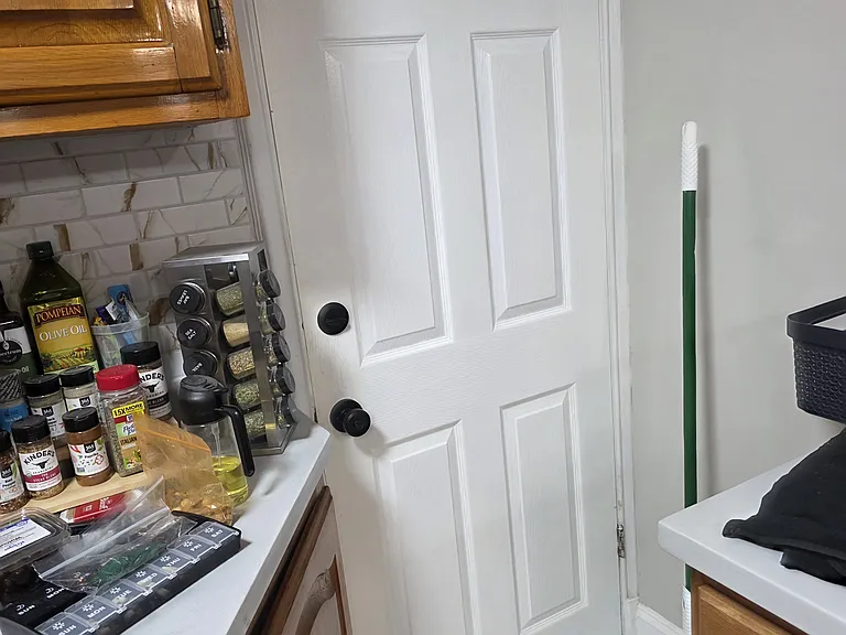 2731 Iowa St — Photo 10