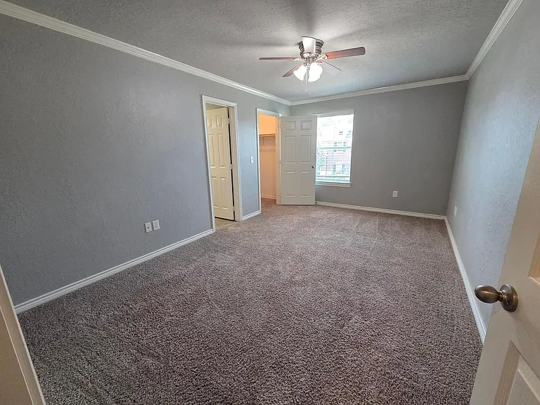 The Woods Luxury Apartments — Photo 15